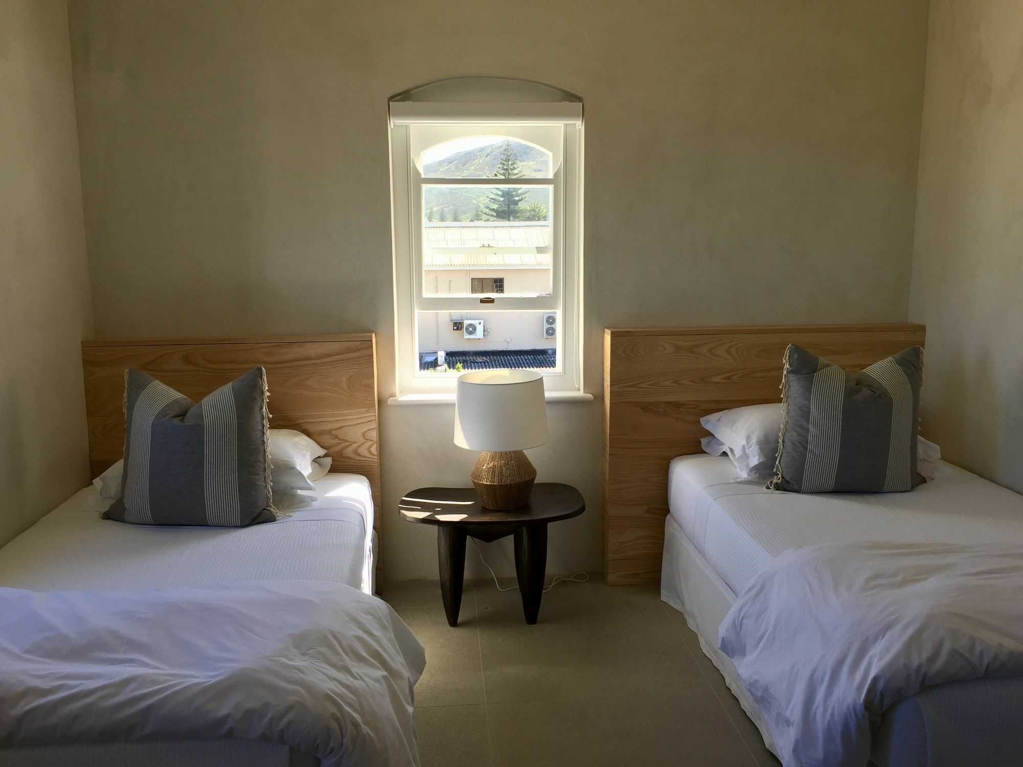 โอแบร์ณ เบอร์กันดี Hotel เฮอร์มานุส ภายนอก รูปภาพ